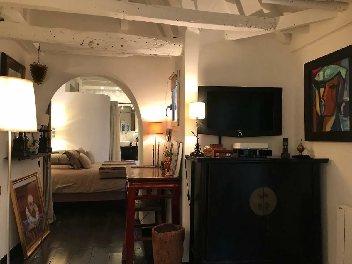Le Marais Maison En Appartement